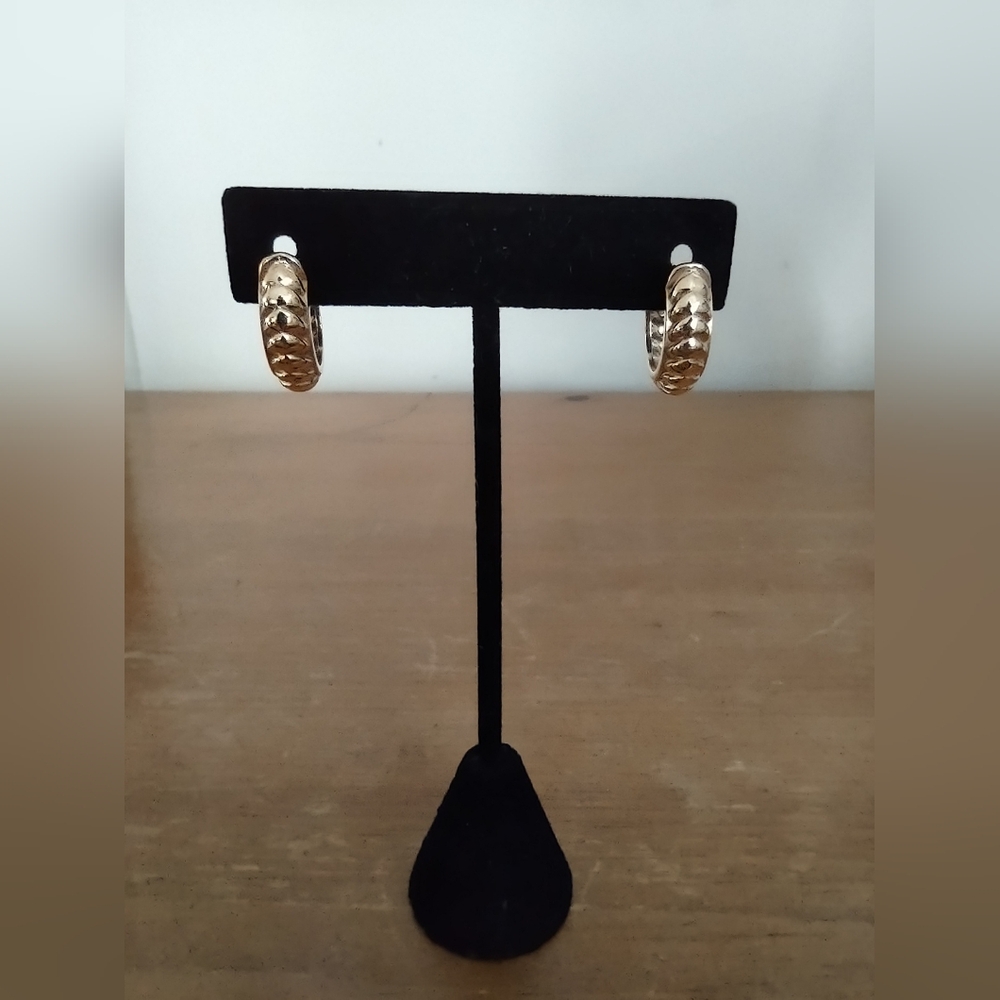 14 karat gold earrings
